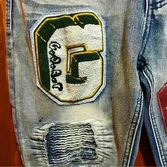 Public Supply Graphic Distressed Jeans 32x32”. GOAT GRAPHIC - Picture 4 of 11